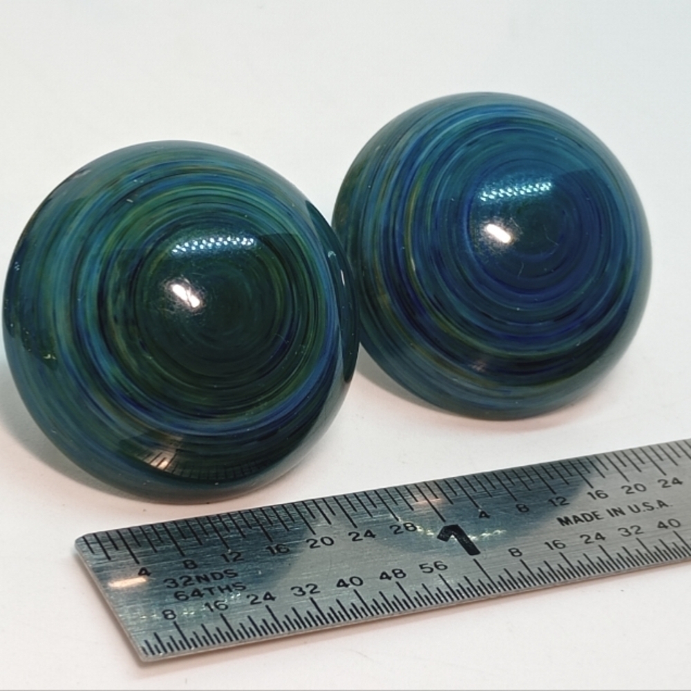 * vintage Napier blue green swirl lucite clip on earrings - Picture 2 of 7